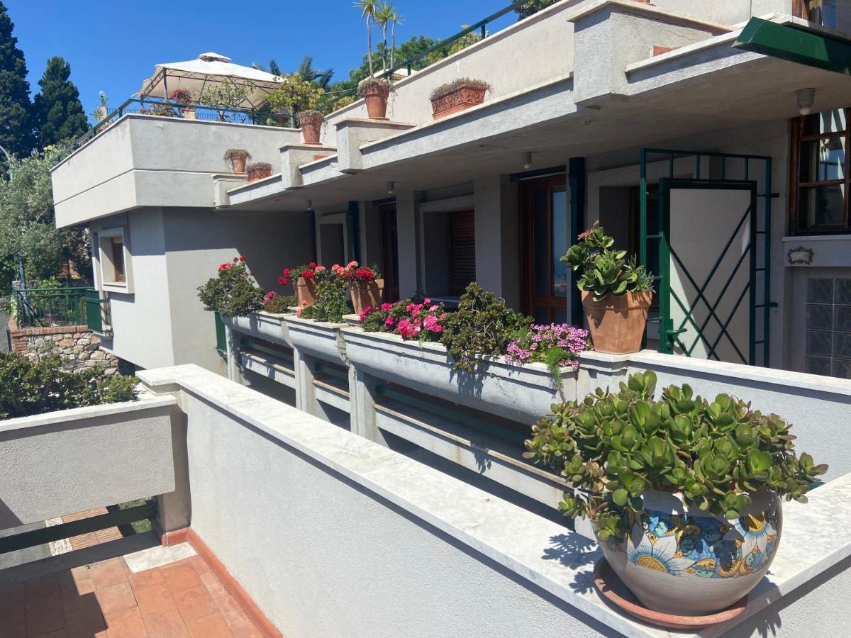 Villa Centaurea Apartment With Private Parking Taormina Exterior photo